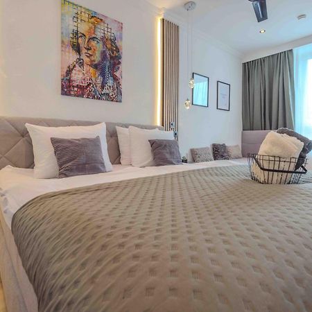 Schillerapartment Hof, Kueche, 24H Digital-Checkin, Parkplatz, Wlan250Mbit Hof  Esterno foto