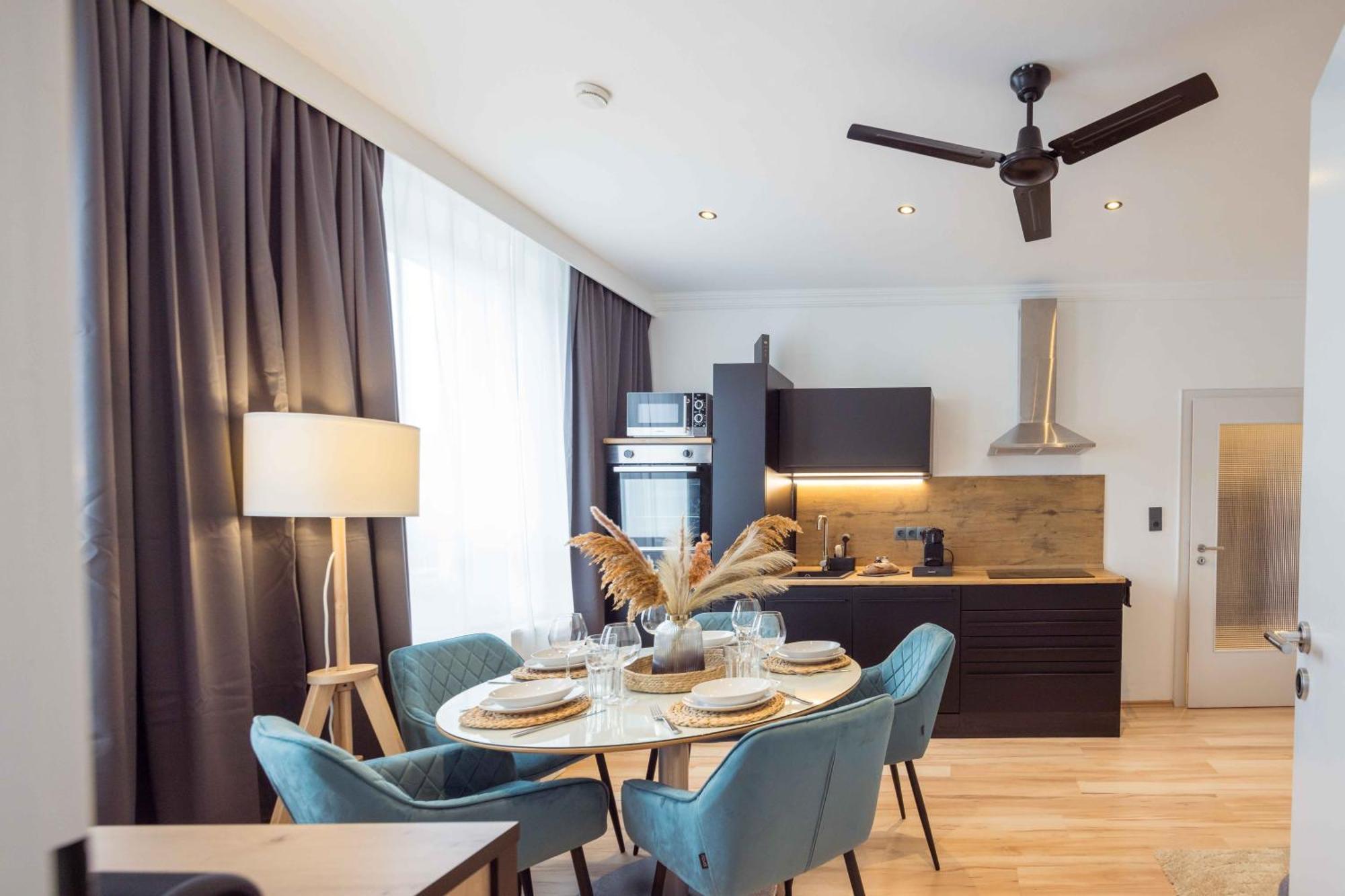 Schillerapartment Hof, Kueche, 24H Digital-Checkin, Parkplatz, Wlan250Mbit Hof  Esterno foto