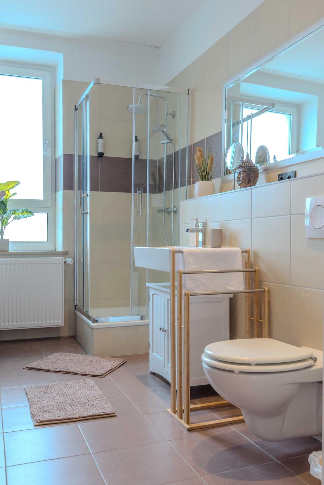 Schillerapartment Hof, Kueche, 24H Digital-Checkin, Parkplatz, Wlan250Mbit Hof  Esterno foto