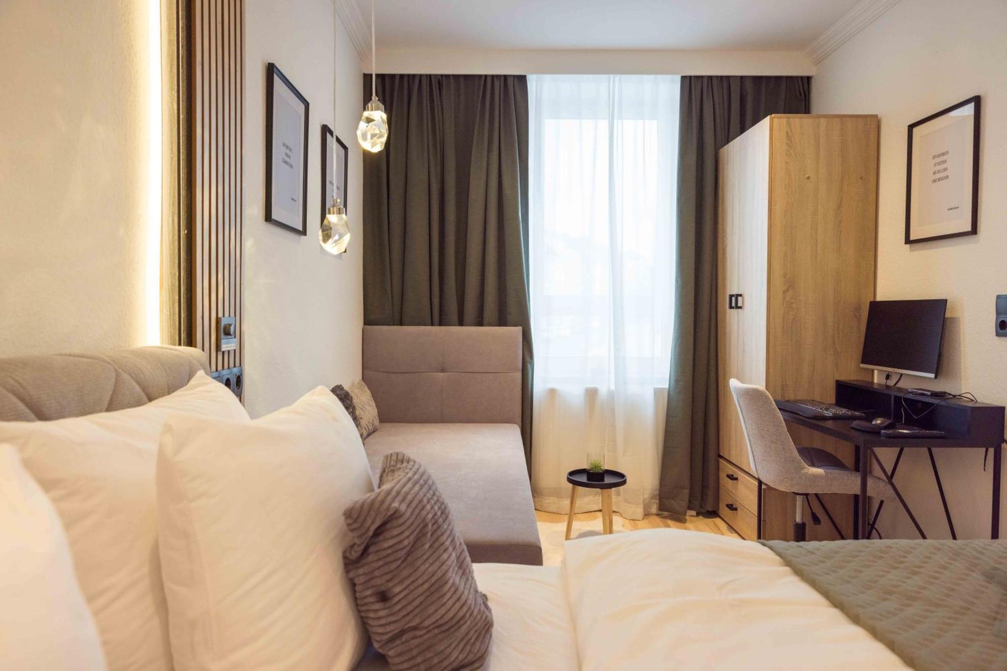 Schillerapartment Hof, Kueche, 24H Digital-Checkin, Parkplatz, Wlan250Mbit Hof  Esterno foto